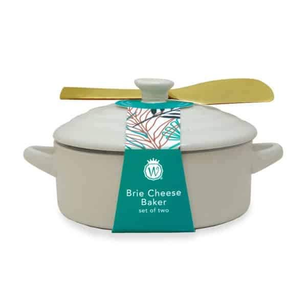 https://mansfieldma.winesandmore-ma.com/images/sites/mansfieldma/labels/brie-baker-cream-with-wooden-spoon_1.jpg